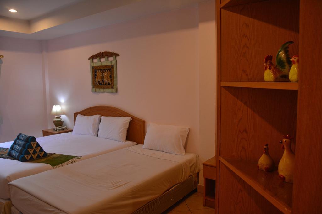 Seven Oaks Inn Джомтьєн-Біч Номер фото