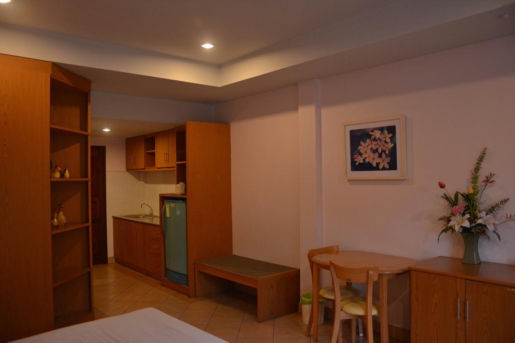 Seven Oaks Inn Джомтьєн-Біч Номер фото